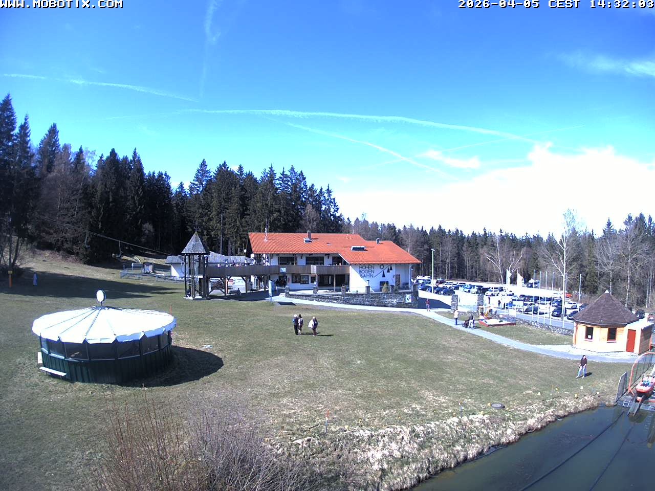 Archiv Foto Webcam Blick zur Talstation am Hohenbogen