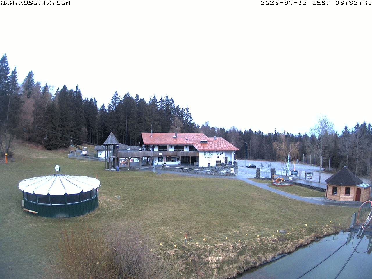 Archiv Foto Webcam Blick zur Talstation am Hohenbogen