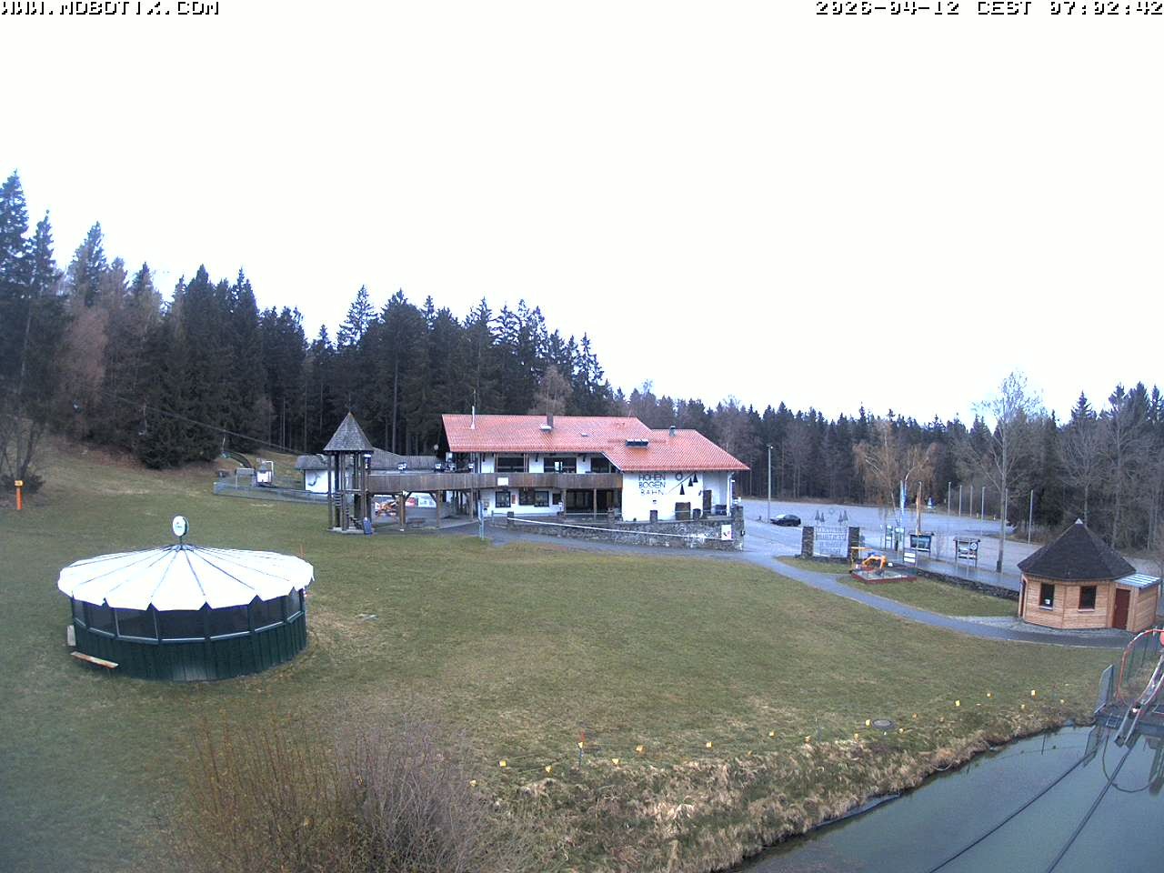 Archiv Foto Webcam Blick zur Talstation am Hohenbogen