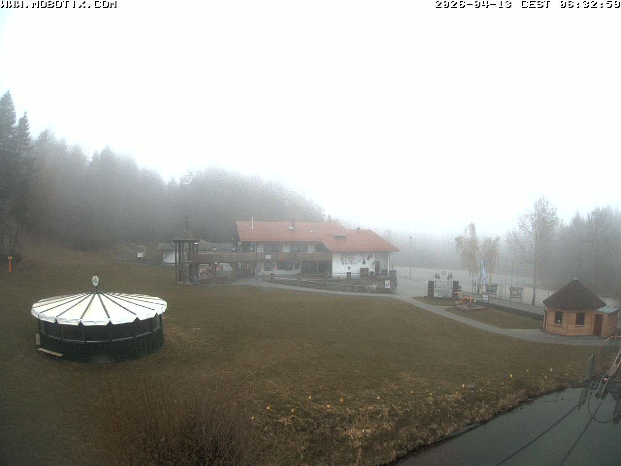 Archiv Foto Webcam Blick zur Talstation am Hohenbogen