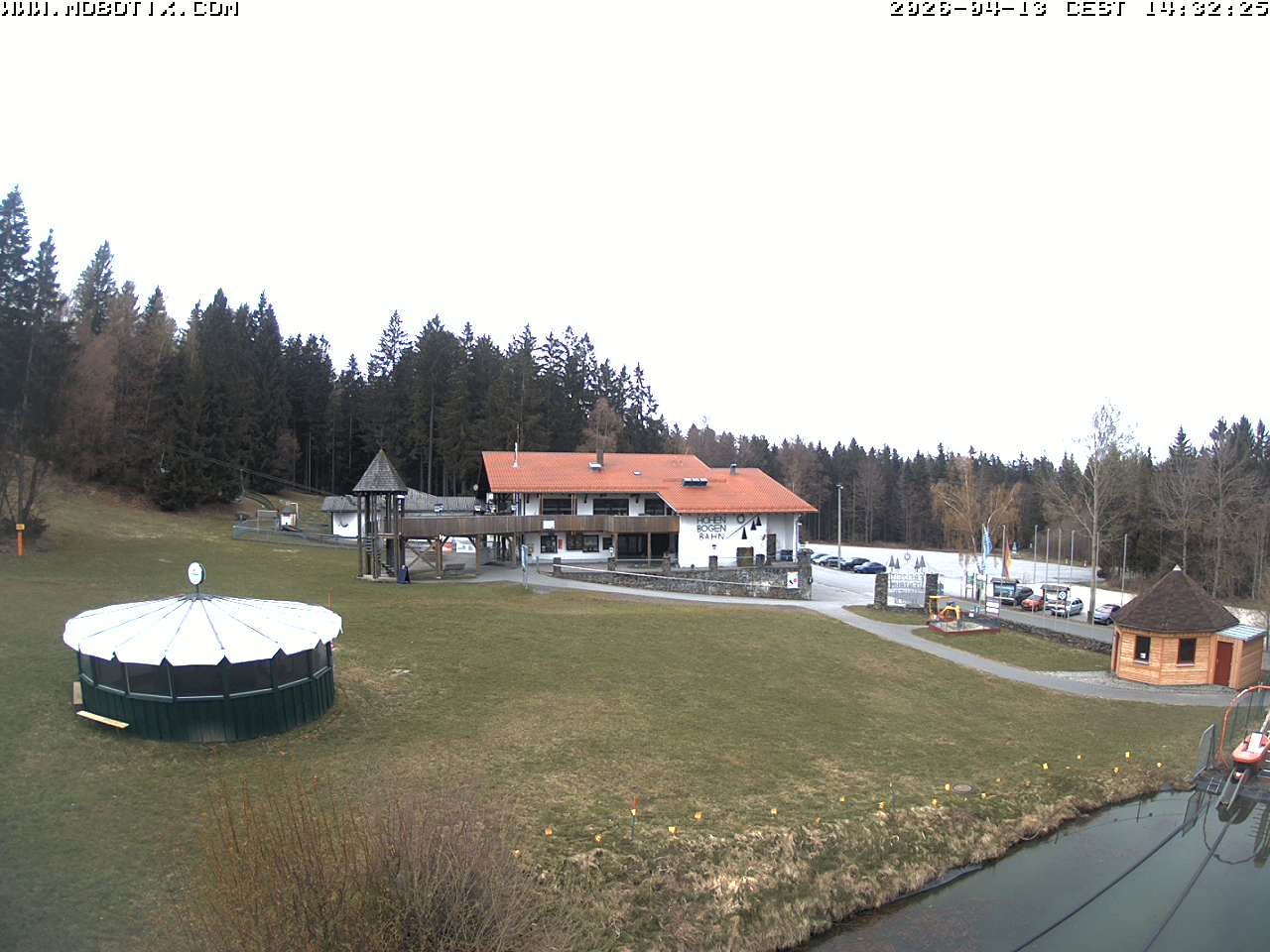 Archiv Foto Webcam Blick zur Talstation am Hohenbogen