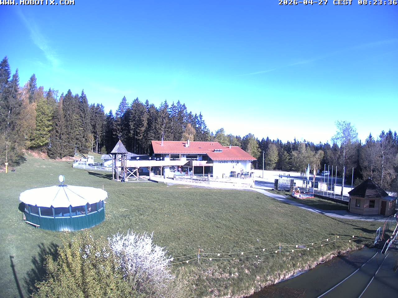 Archiv Foto Webcam Blick zur Talstation am Hohenbogen