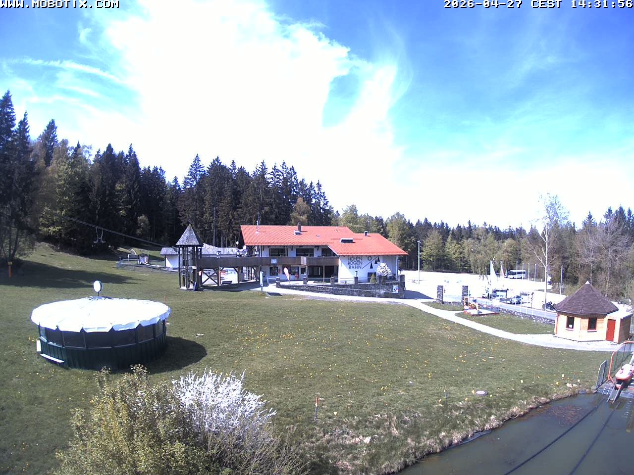 Archiv Foto Webcam Blick zur Talstation am Hohenbogen