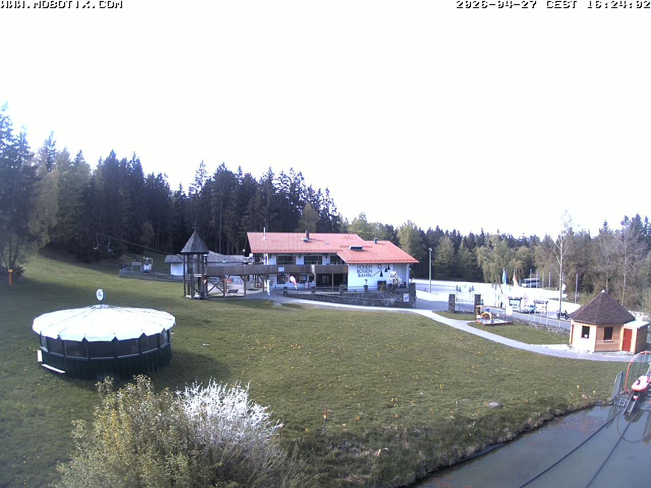 Archiv Foto Webcam Blick zur Talstation am Hohenbogen