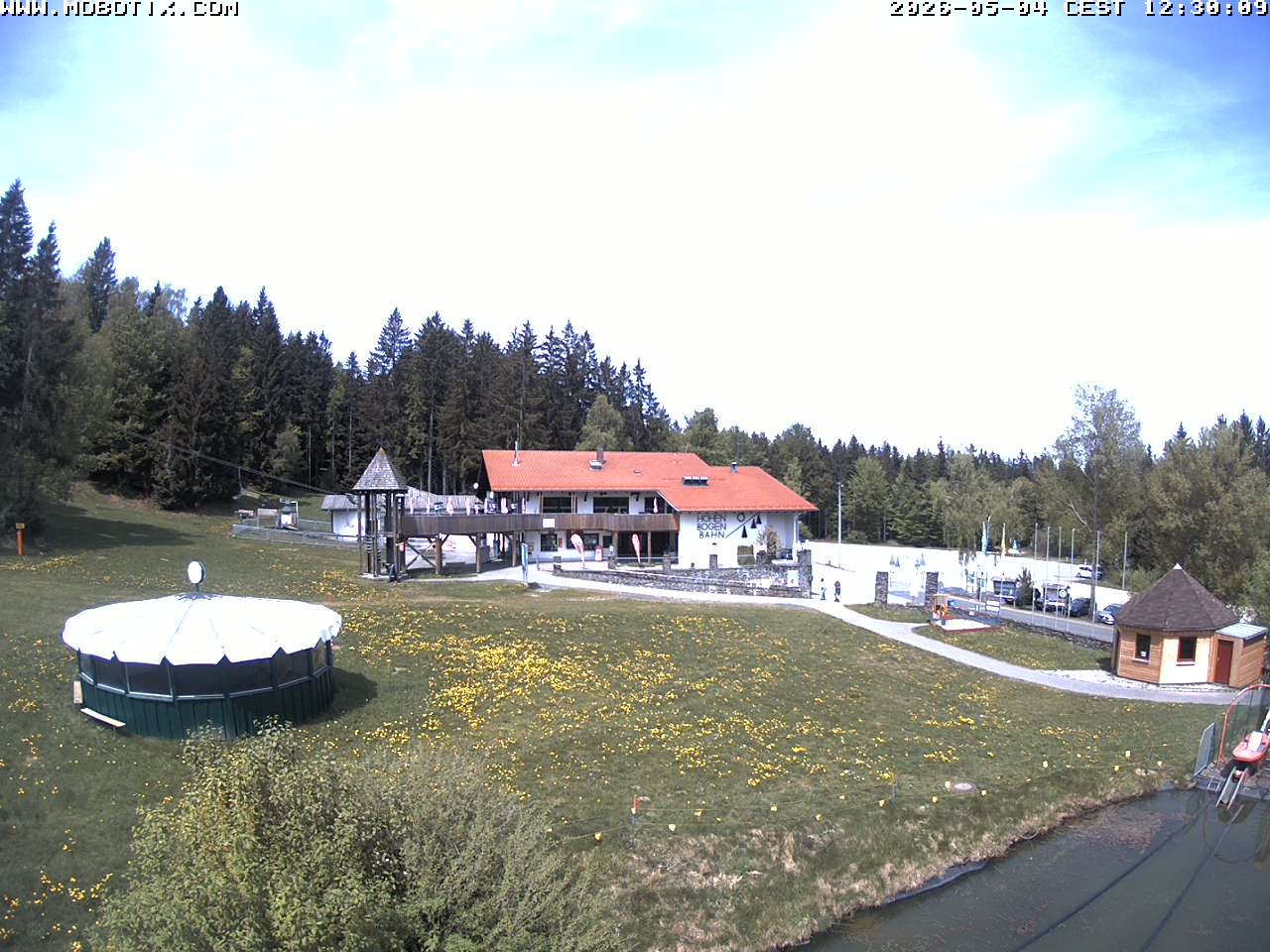 Archiv Foto Webcam Blick zur Talstation am Hohenbogen