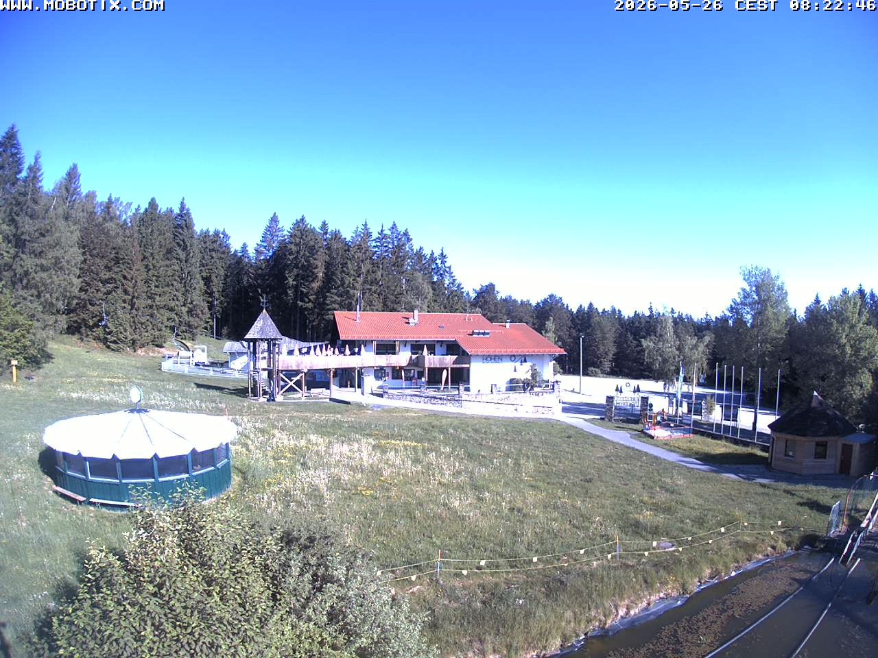 Archiv Foto Webcam Blick zur Talstation am Hohenbogen