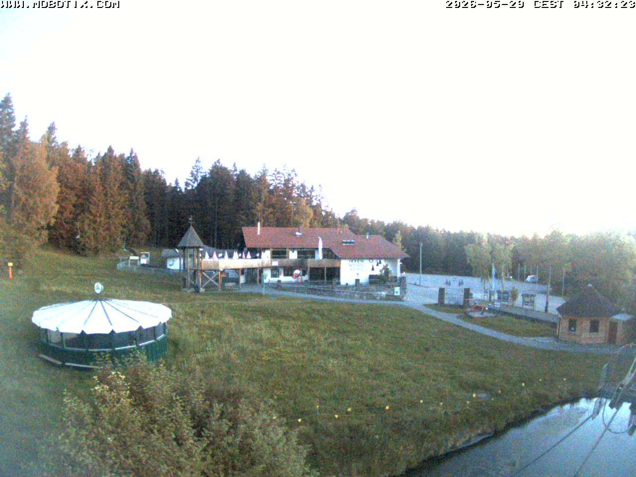 Archiv Foto Webcam Blick zur Talstation am Hohenbogen