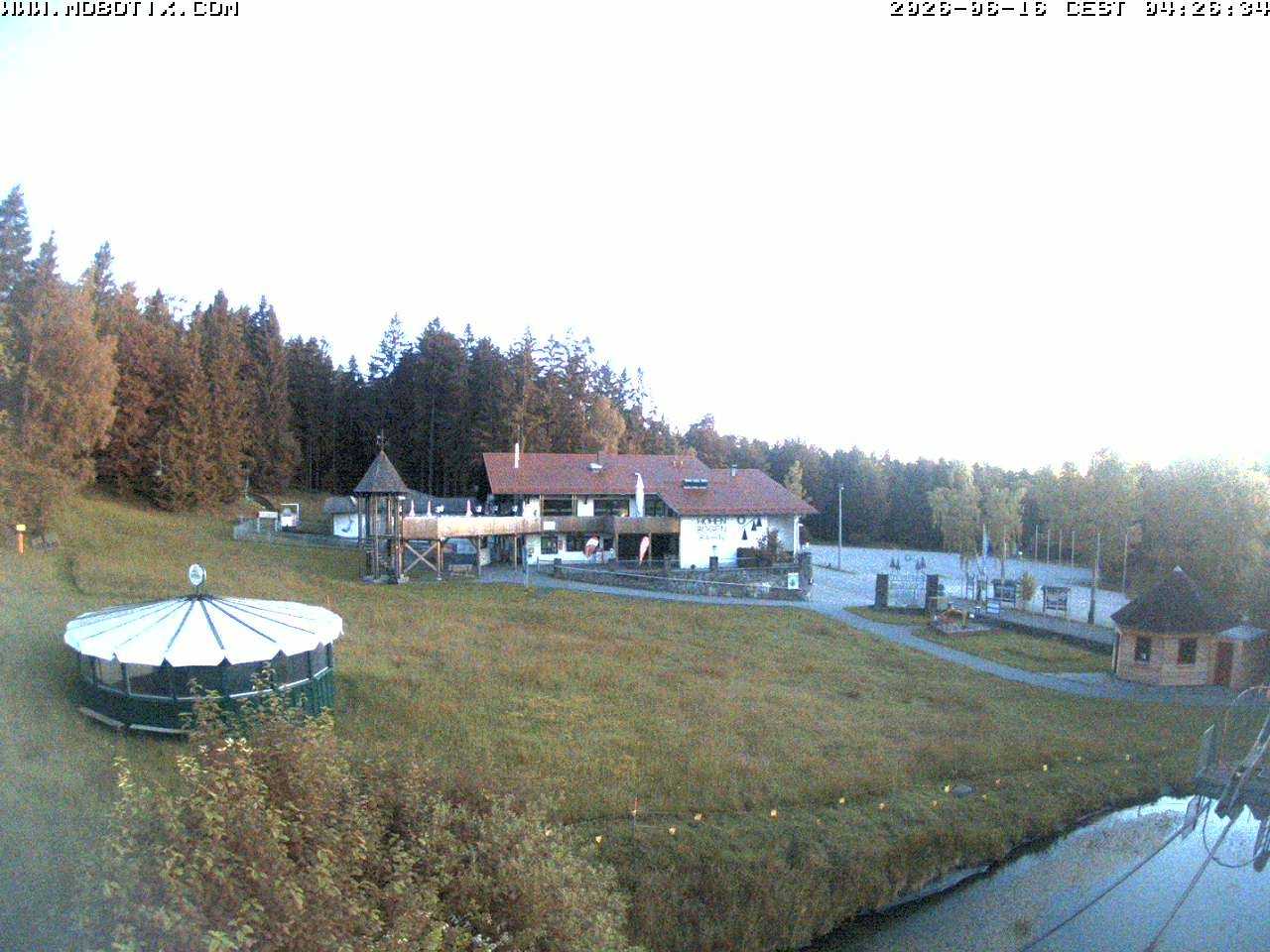 Archiv Foto Webcam Blick zur Talstation am Hohenbogen