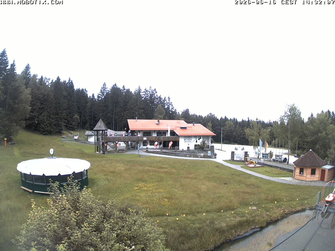 Archiv Foto Webcam Blick zur Talstation am Hohenbogen