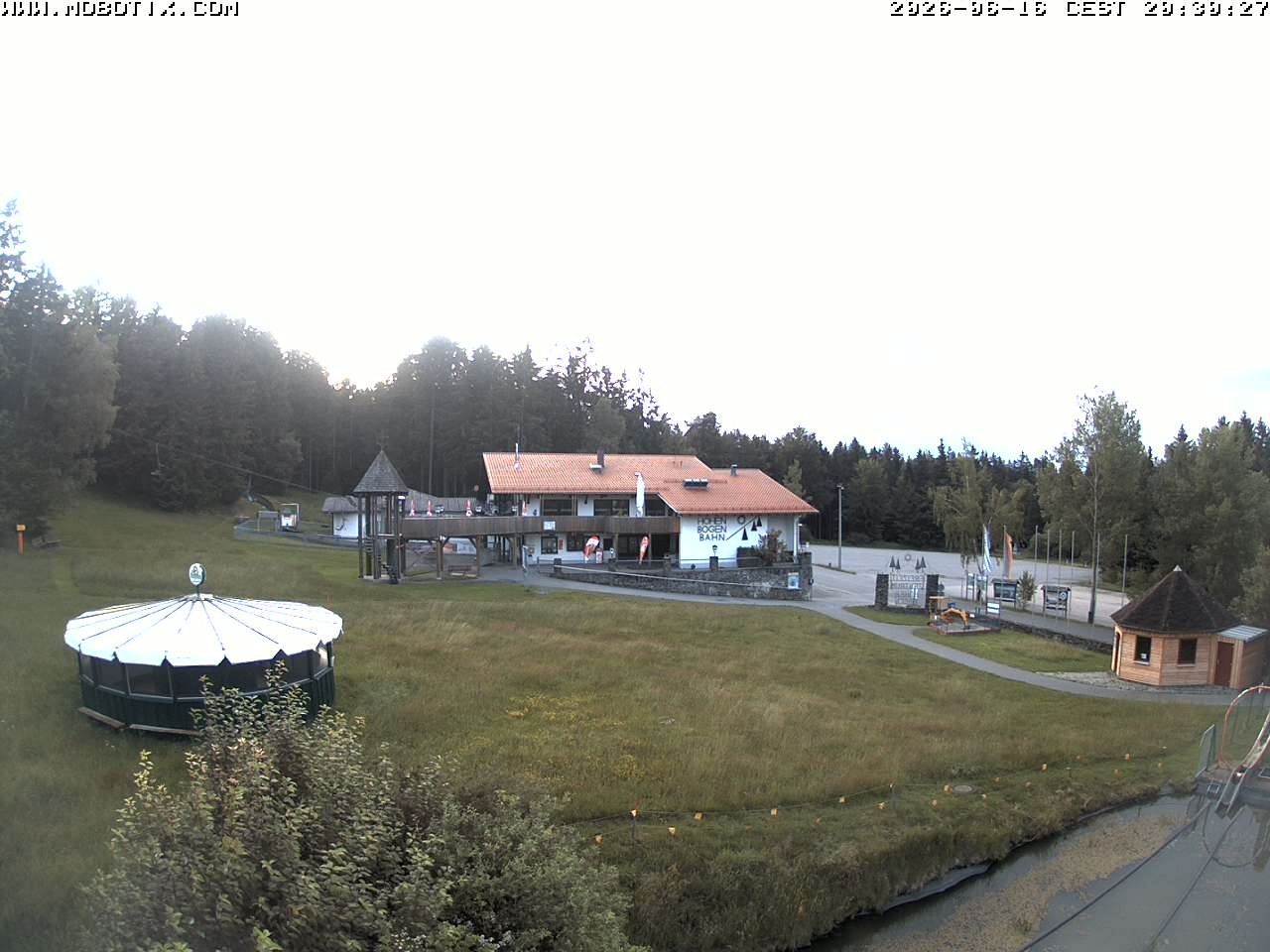 Archiv Foto Webcam Blick zur Talstation am Hohenbogen