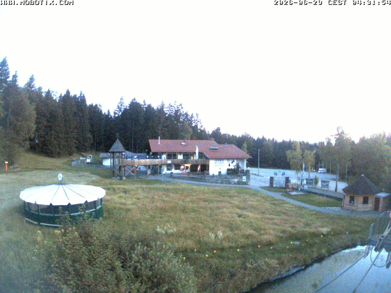 Archiv Foto Webcam Blick zur Talstation am Hohenbogen