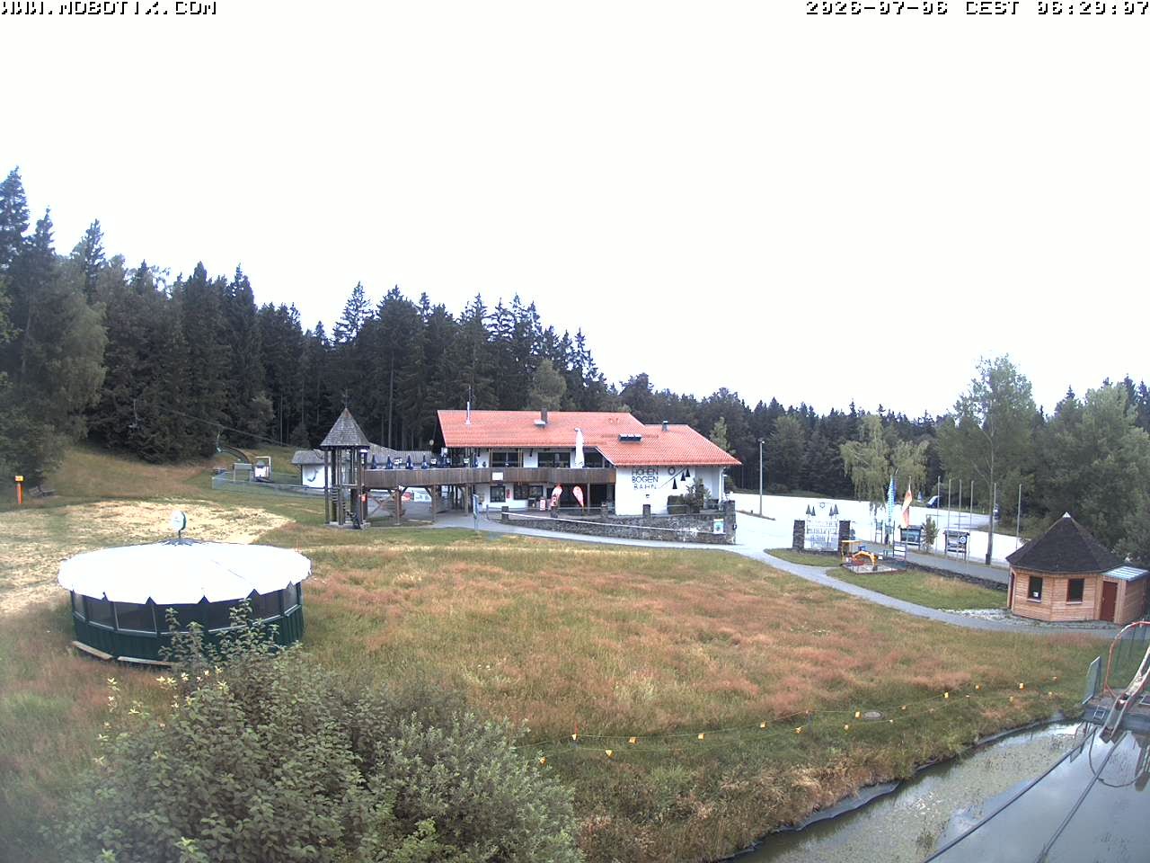 Archiv Foto Webcam Blick zur Talstation am Hohenbogen