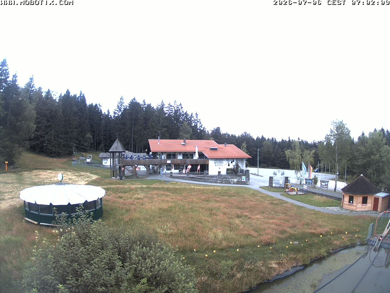 Archiv Foto Webcam Blick zur Talstation am Hohenbogen