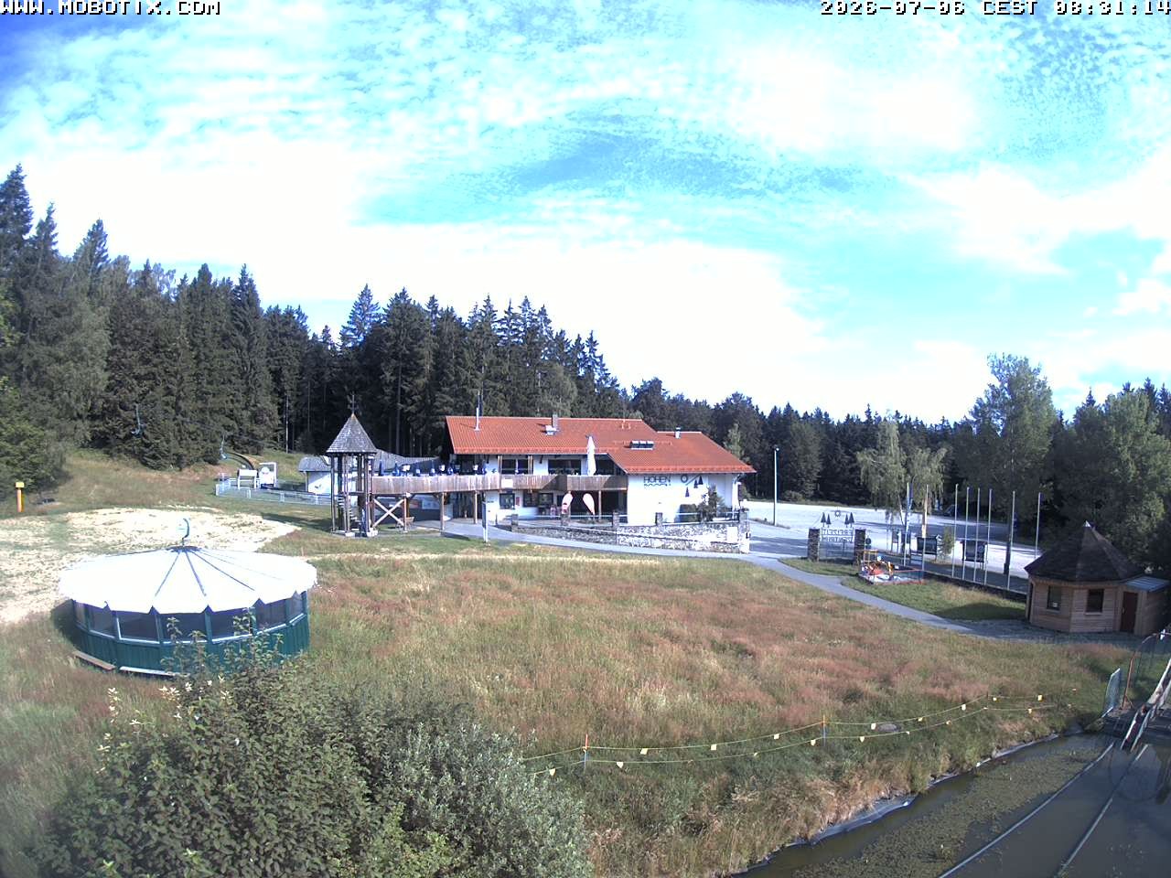 Archiv Foto Webcam Blick zur Talstation am Hohenbogen