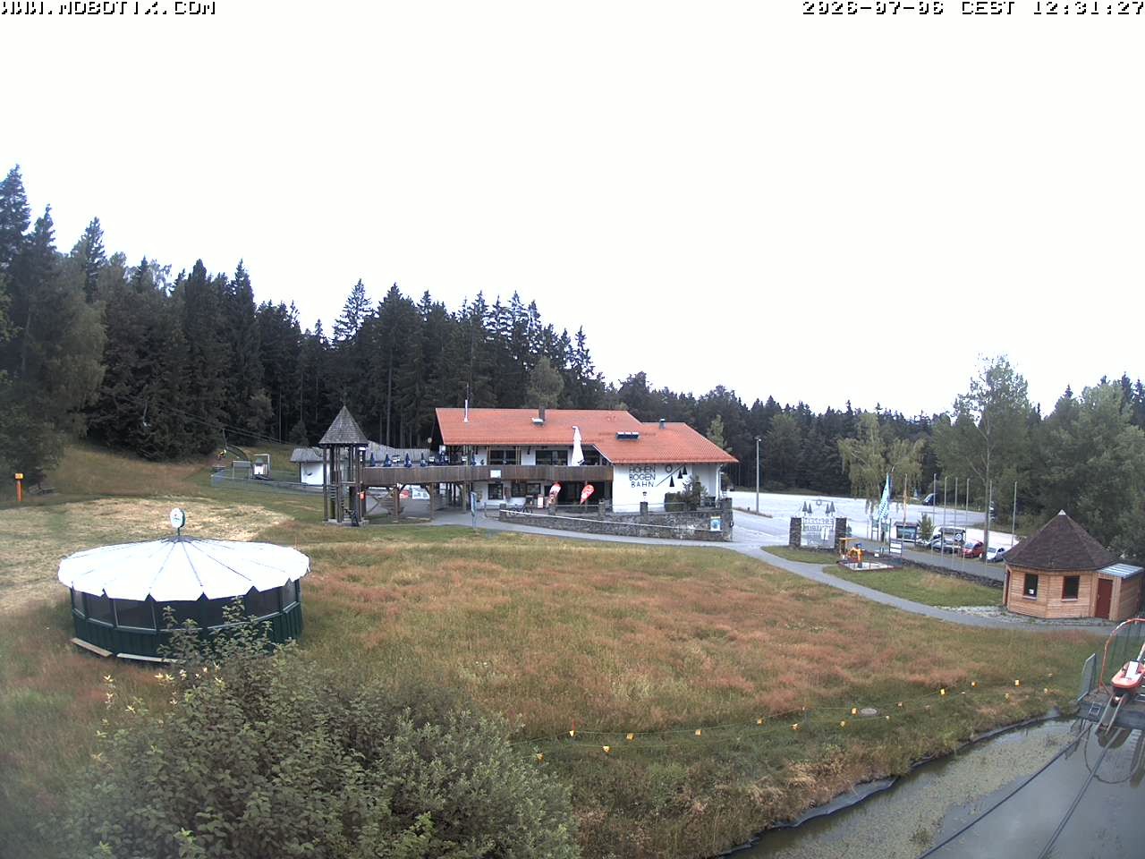 Archiv Foto Webcam Blick zur Talstation am Hohenbogen