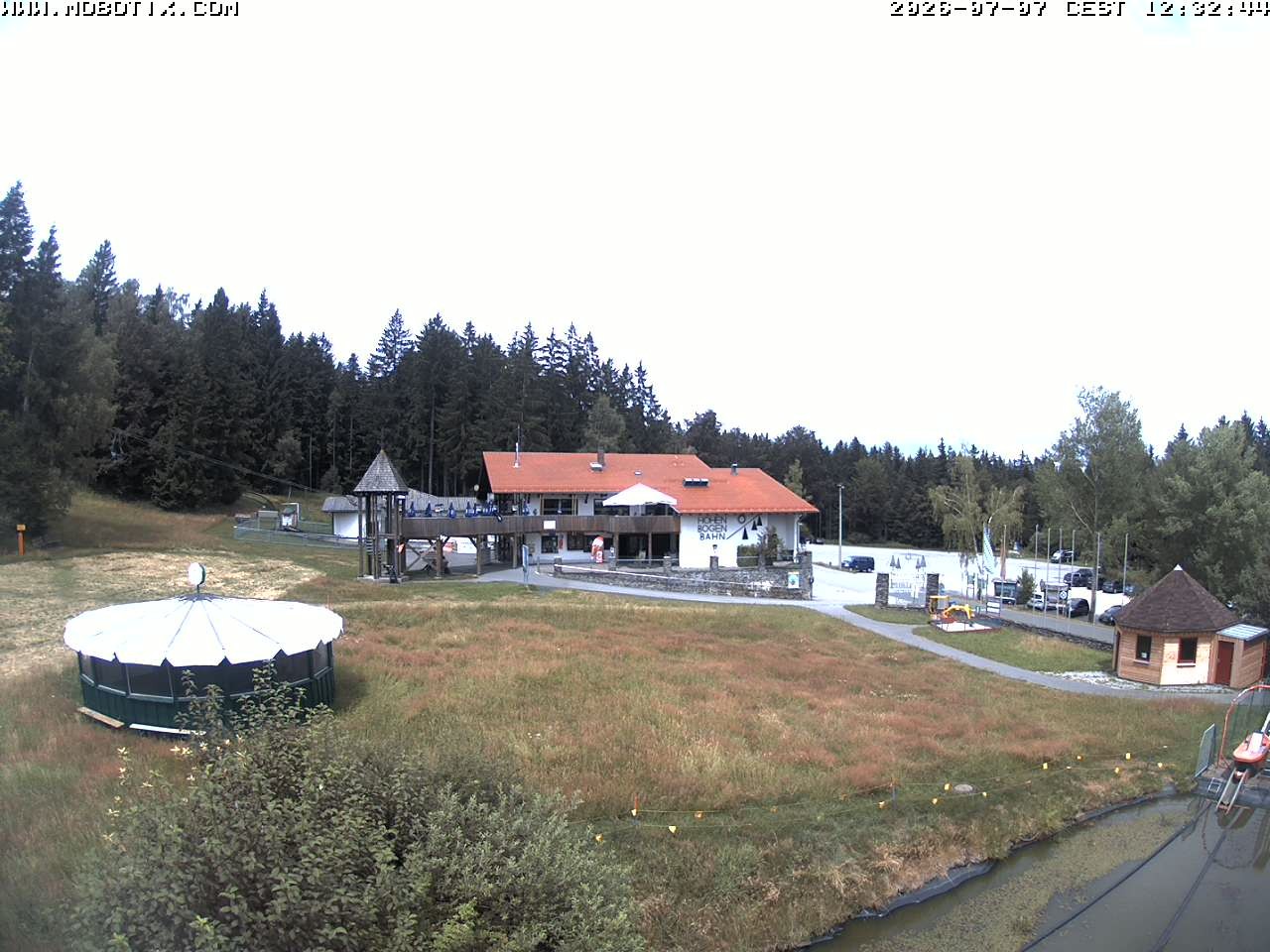 Archiv Foto Webcam Blick zur Talstation am Hohenbogen