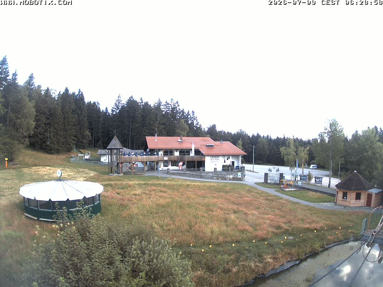 Archiv Foto Webcam Blick zur Talstation am Hohenbogen