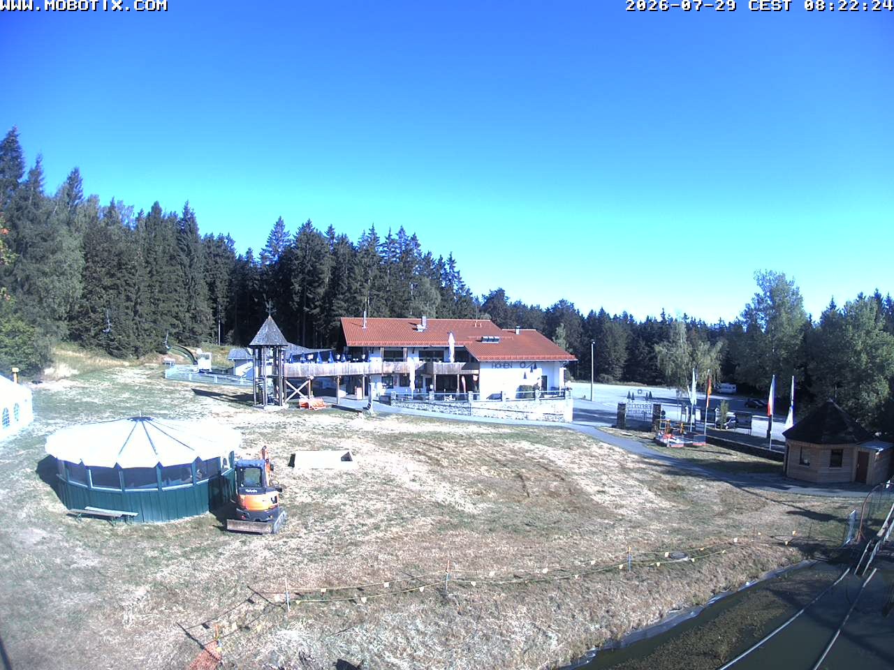 Archiv Foto Webcam Blick zur Talstation am Hohenbogen