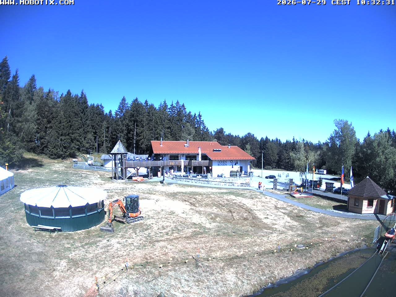 Archiv Foto Webcam Blick zur Talstation am Hohenbogen