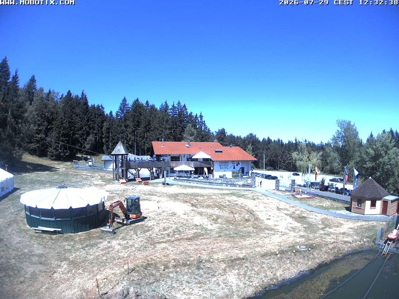 Archiv Foto Webcam Blick zur Talstation am Hohenbogen