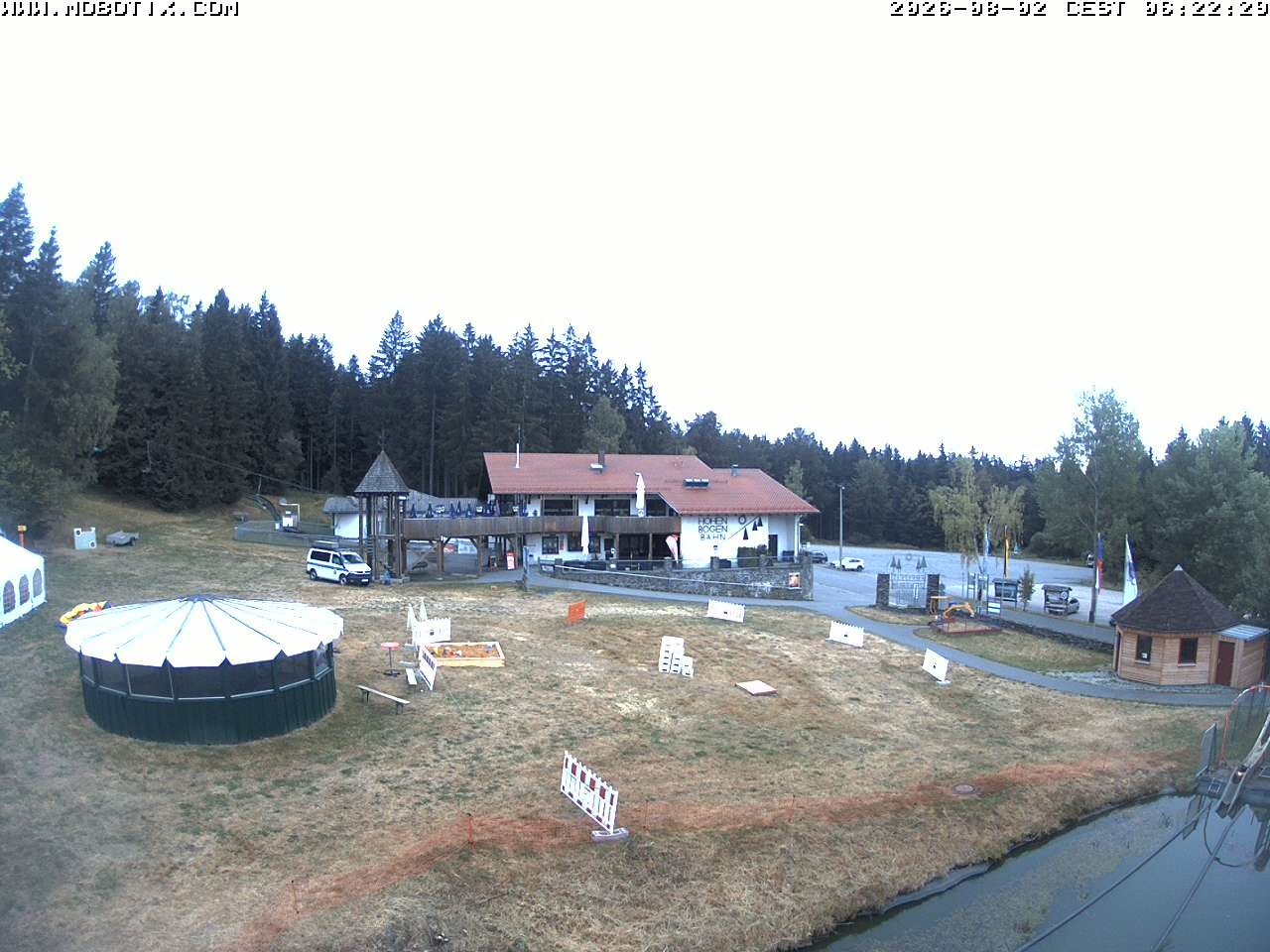 Archiv Foto Webcam Blick zur Talstation am Hohenbogen