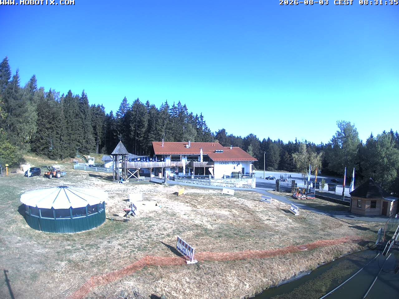Archiv Foto Webcam Blick zur Talstation am Hohenbogen