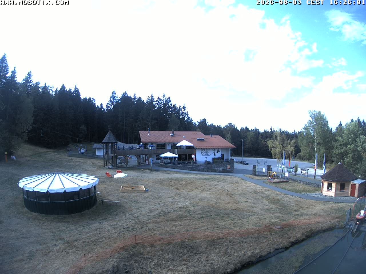 Archiv Foto Webcam Blick zur Talstation am Hohenbogen