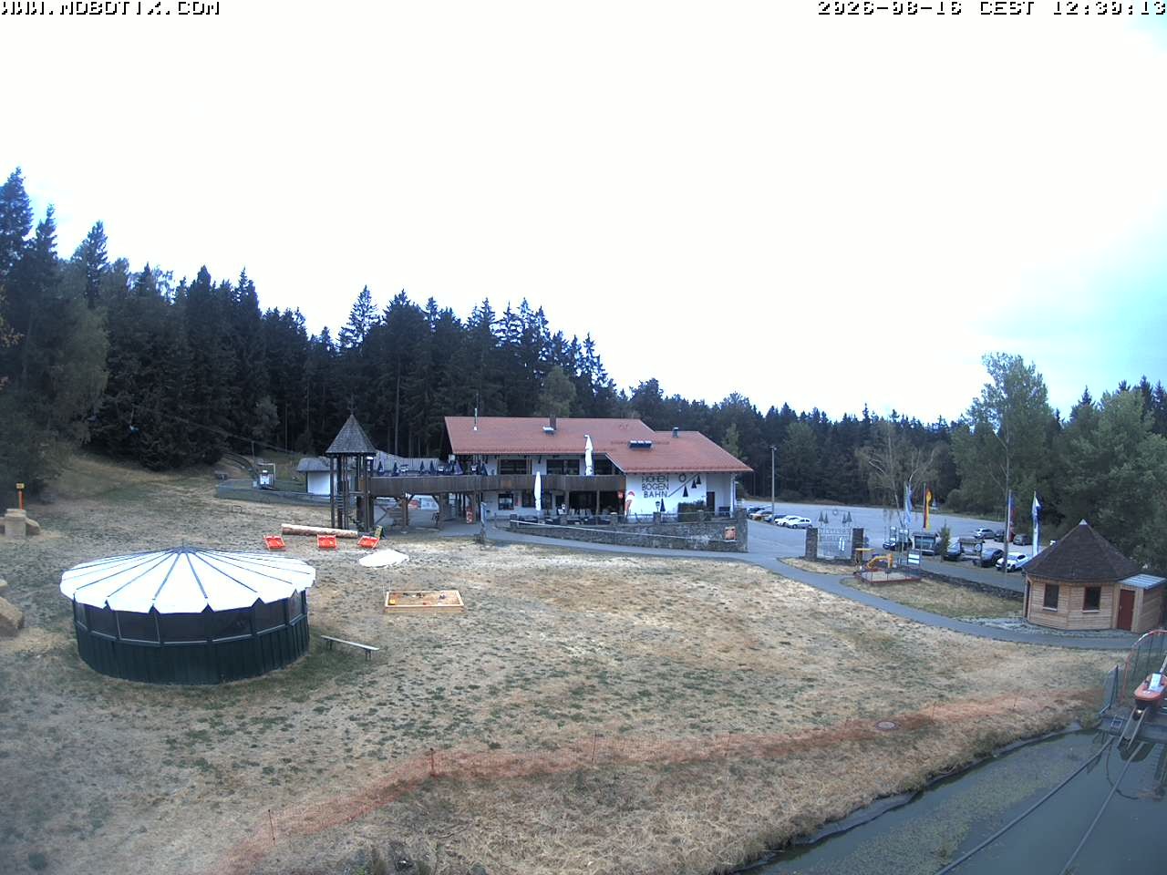 Archiv Foto Webcam Blick zur Talstation am Hohenbogen