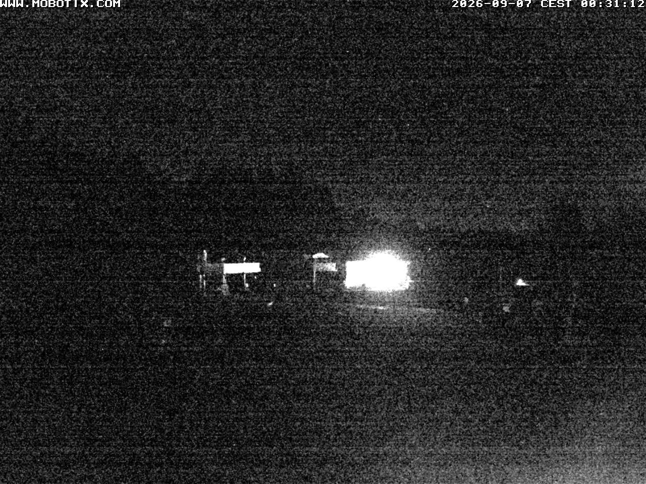 Archived image Webcam Hohenbogen: View Base Station