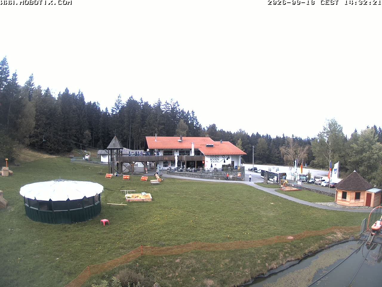 Archived image Webcam Hohenbogen: View Base Station