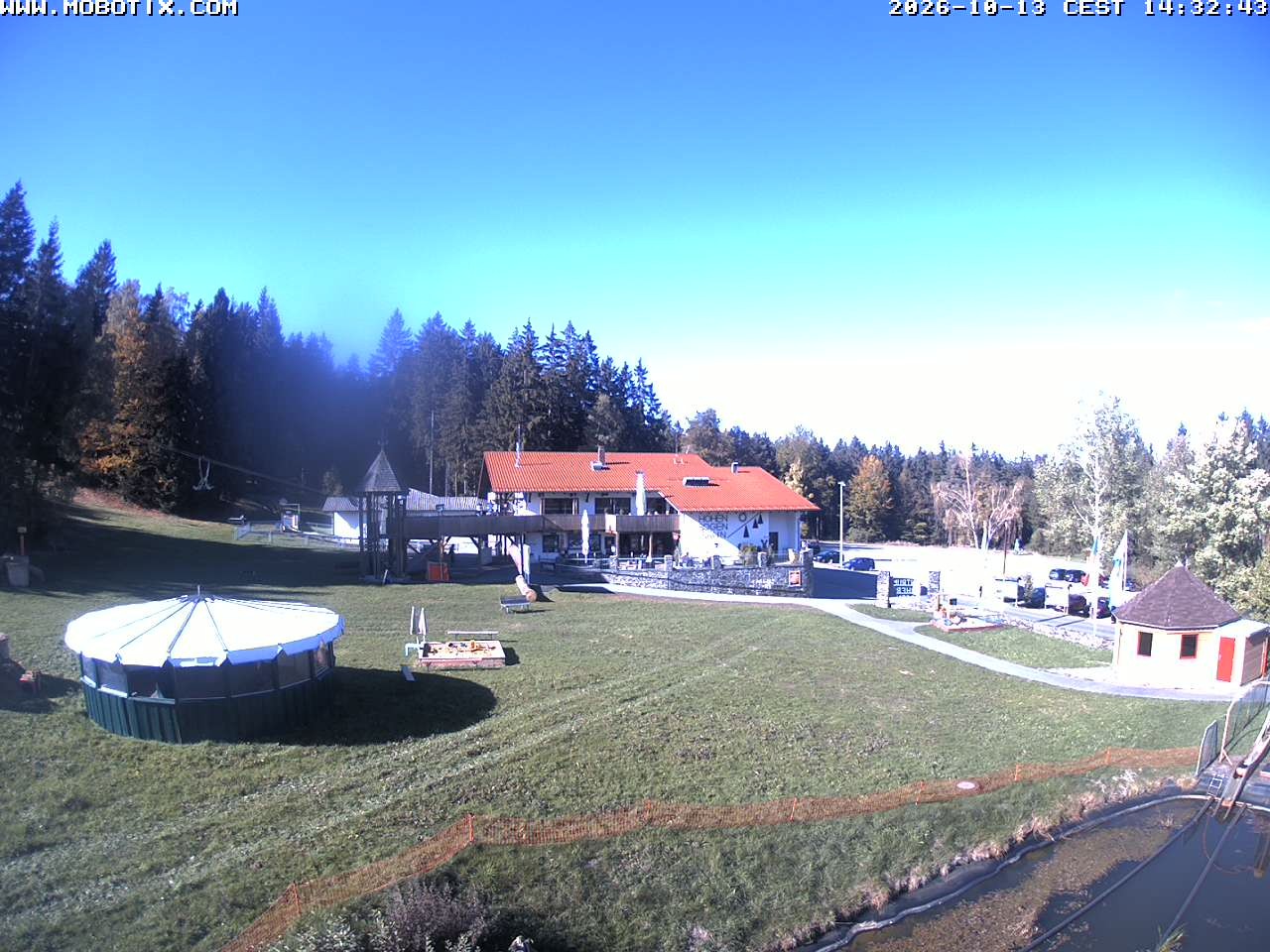 Archiv Foto Webcam Blick zur Talstation am Hohenbogen