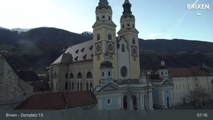 Archived image Webcam Brixen - Cathedral