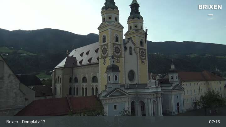 Archived image Webcam Brixen - Cathedral