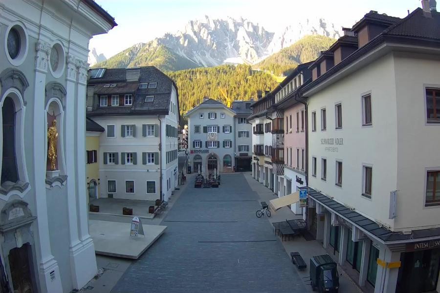 Archived image Webcam Village centre Innichen