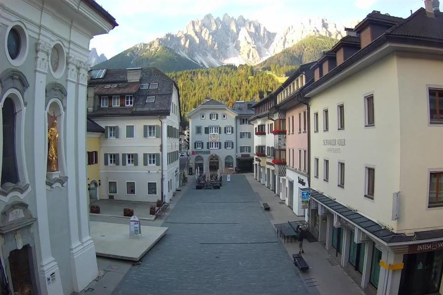 Archiv Foto Webcam Innichen - Ortszentrum