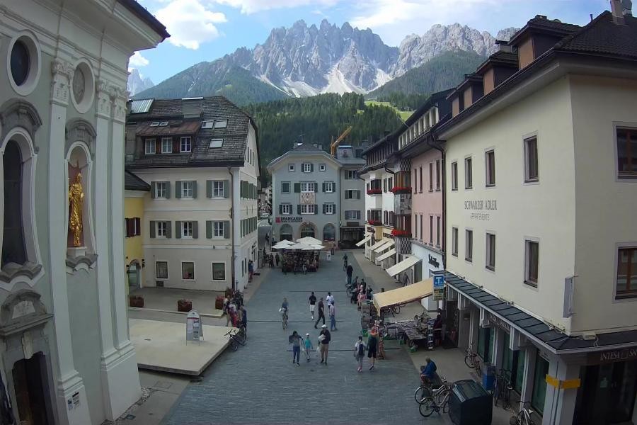 Archived image Webcam Village centre Innichen