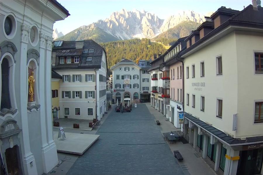 Archived image Webcam Village centre Innichen