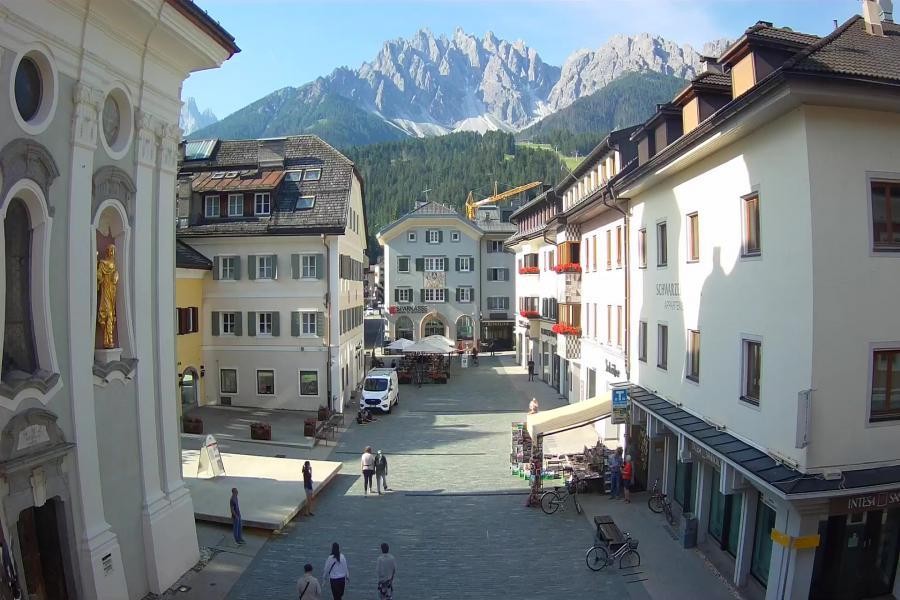 Archived image Webcam Village centre Innichen