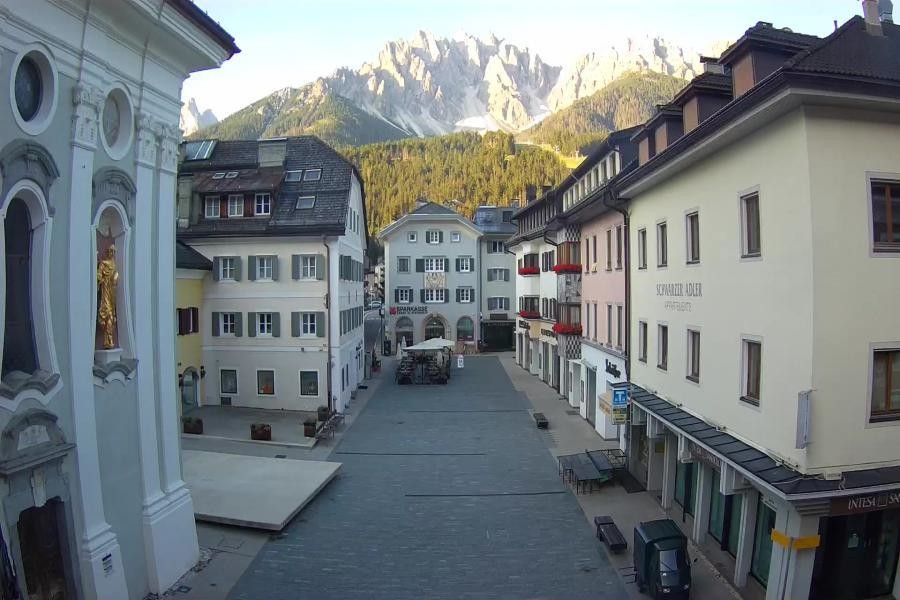 Archived image Webcam Village centre Innichen