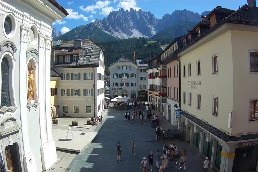 Archived image Webcam Village centre Innichen