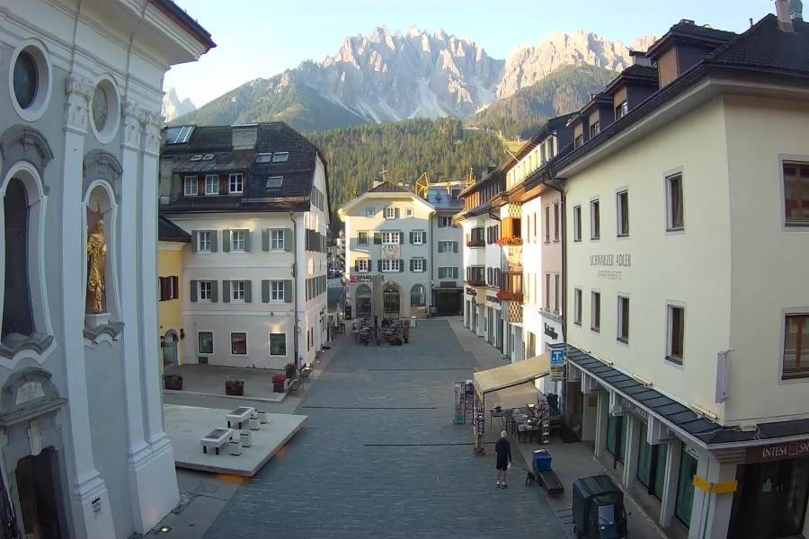 Archived image Webcam Village centre Innichen
