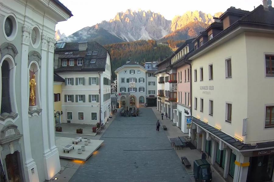 Archived image Webcam Village centre Innichen