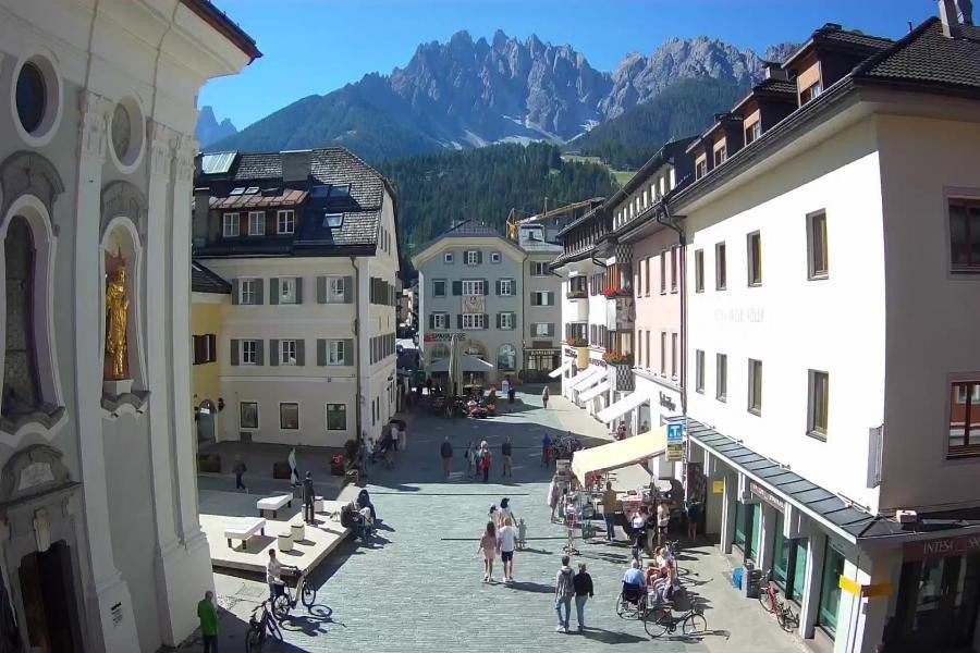 Archived image Webcam Village centre Innichen
