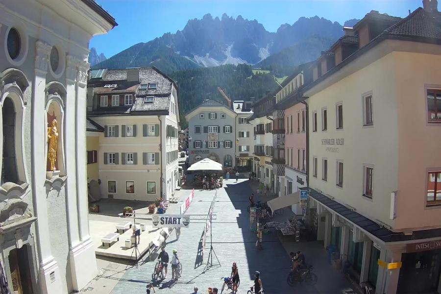 Archiv Foto Webcam Innichen - Ortszentrum