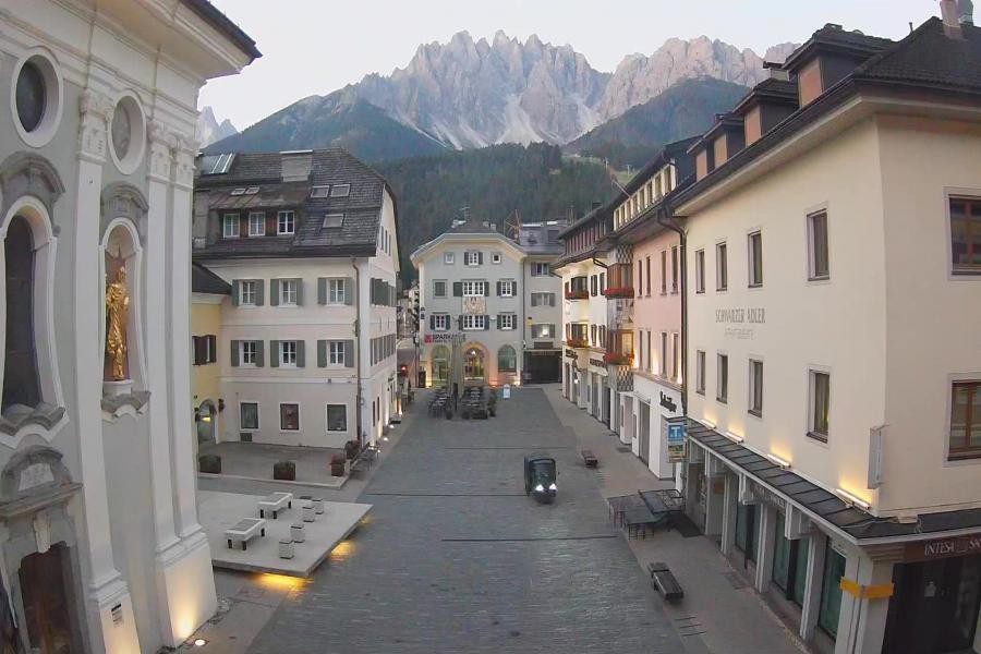 Archiv Foto Webcam Innichen - Ortszentrum