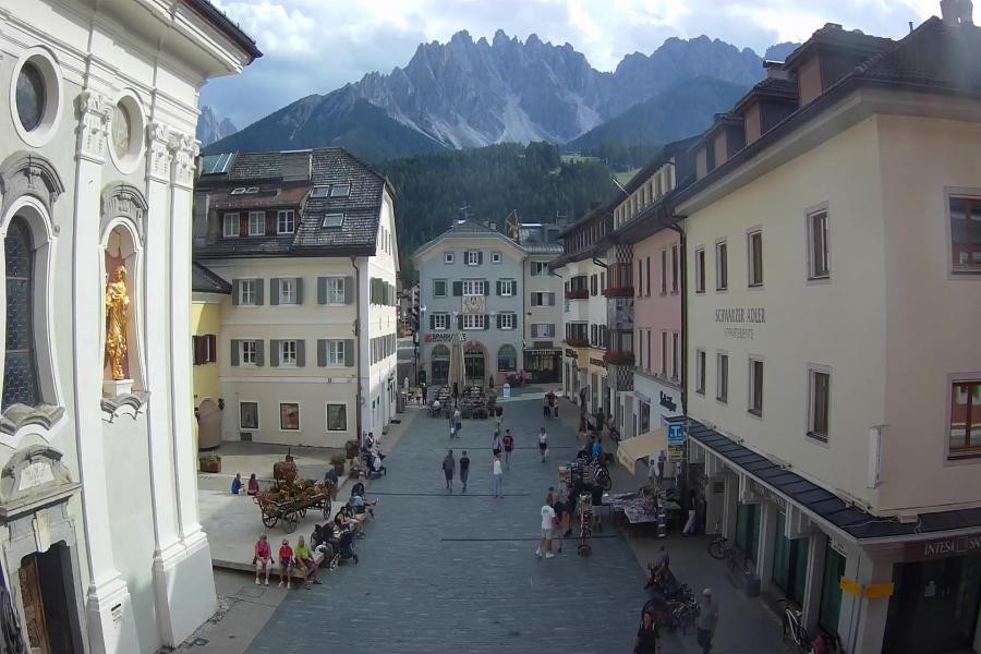 Archived image Webcam Village centre Innichen