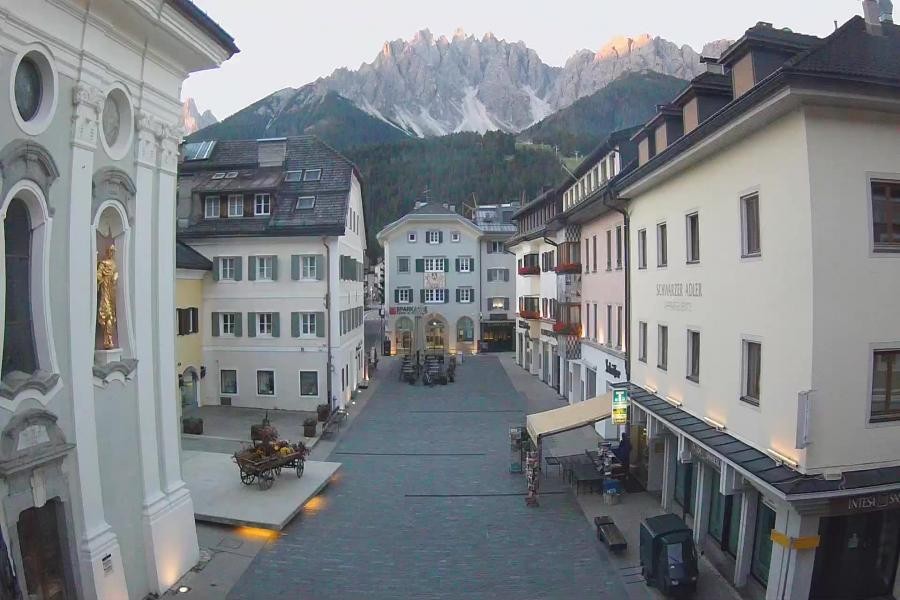 Archiv Foto Webcam Innichen - Ortszentrum