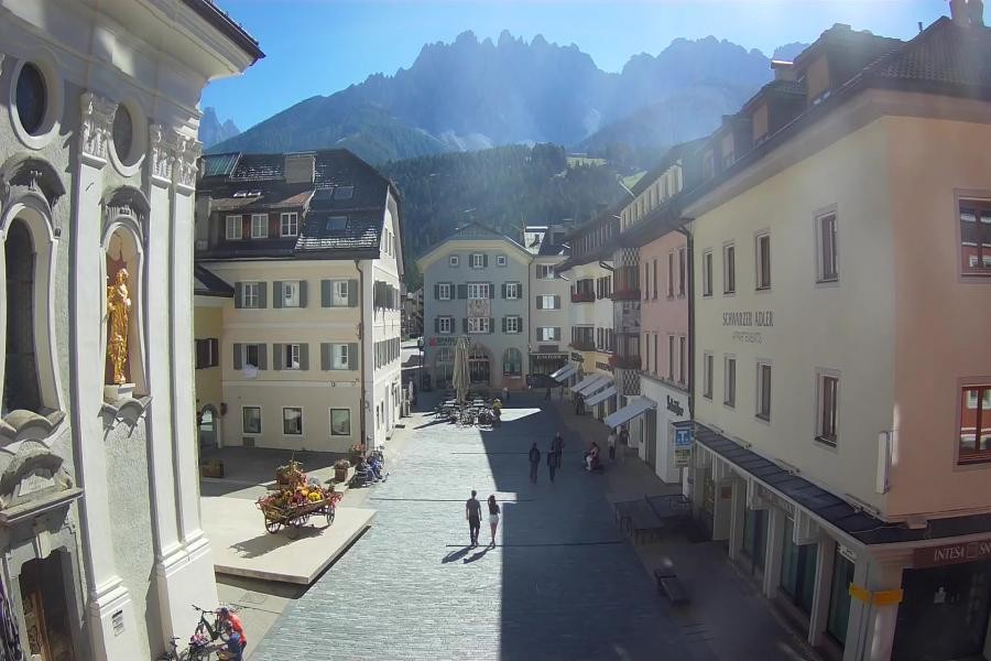 Archived image Webcam Village centre Innichen
