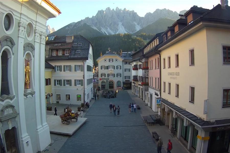 Archived image Webcam Village centre Innichen