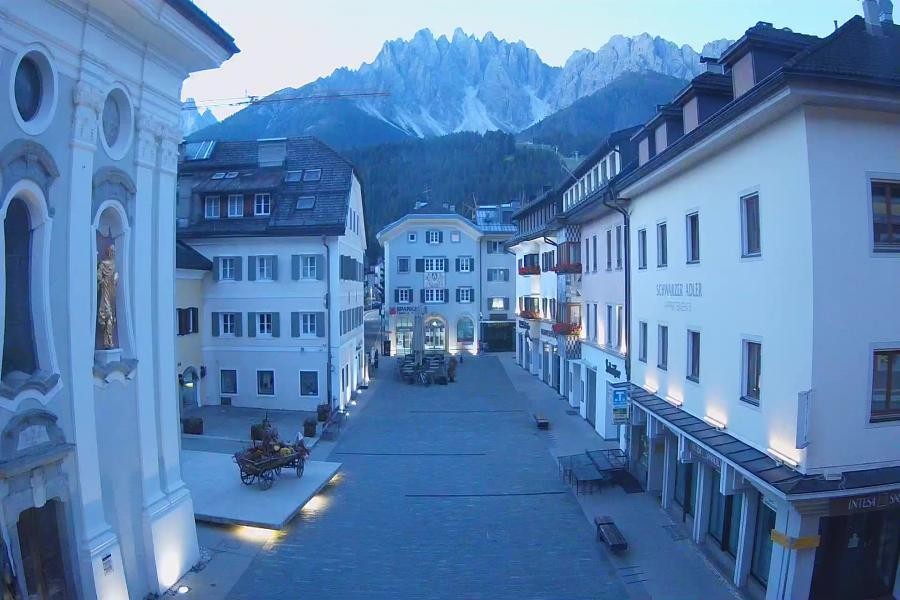 Archived image Webcam Village centre Innichen
